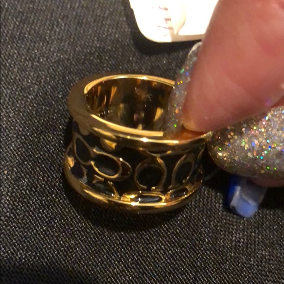 Coach ring - Picture 2 of 2